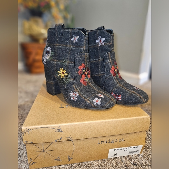 INDIGO RD Juke Flannel Floral Plaid embroidere Booties Western Boho Size 8 Boots - Picture 8 of 8